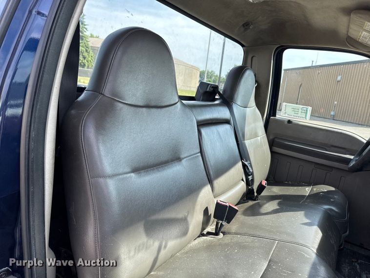 image for item EF2181 2009 Ford F250 Super Duty pickup truck