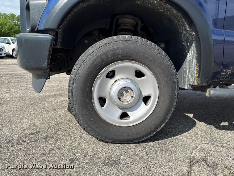 image for item EF2181 2009 Ford F250 Super Duty pickup truck