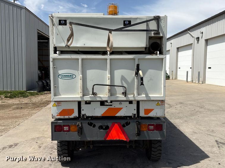 image for item EI5805 2007 Tennant Sentinel street sweeper truck