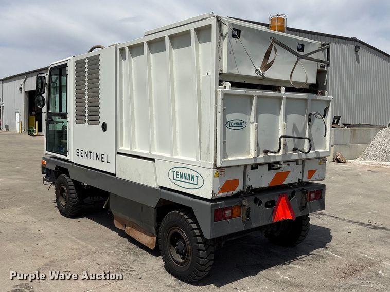 image for item EI5805 2007 Tennant Sentinel street sweeper truck