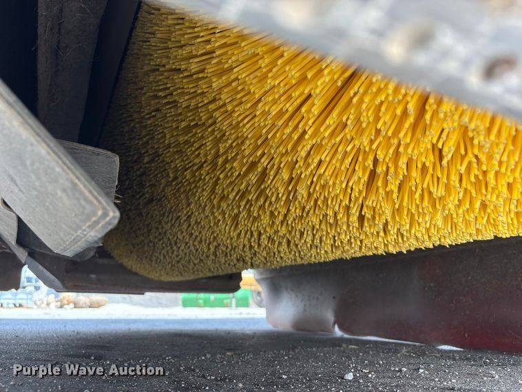 image for item EI5805 2007 Tennant Sentinel street sweeper truck