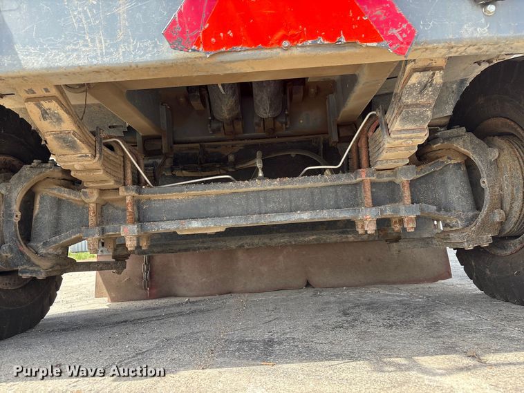 image for item EI5805 2007 Tennant Sentinel street sweeper truck