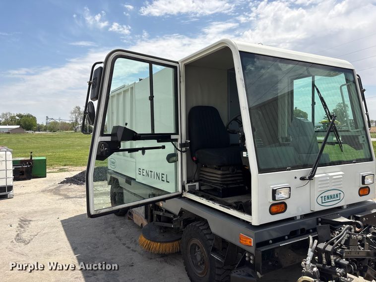 image for item EI5805 2007 Tennant Sentinel street sweeper truck