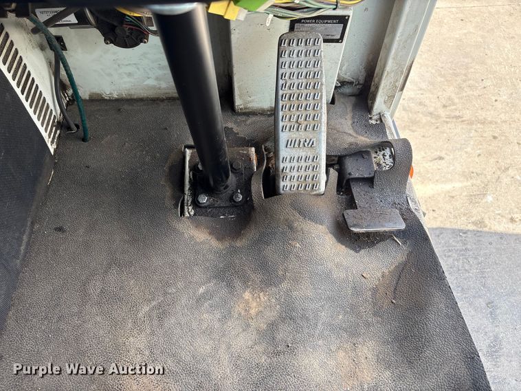 image for item EI5805 2007 Tennant Sentinel street sweeper truck
