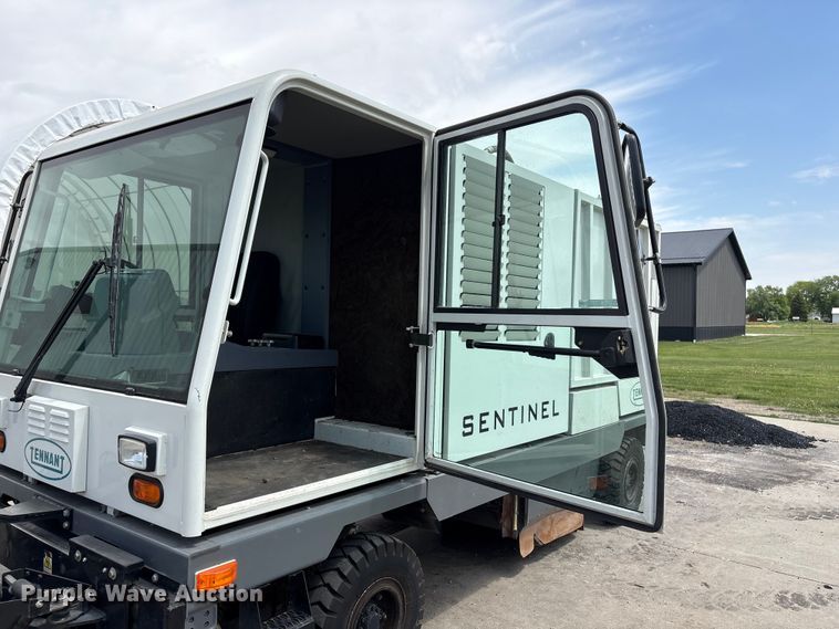 image for item EI5805 2007 Tennant Sentinel street sweeper truck