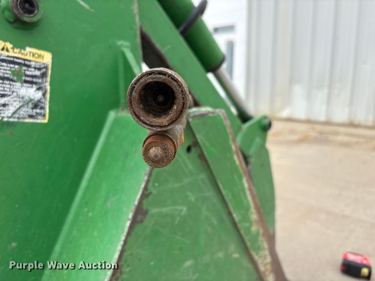 image for item EI5806 John Deere grapple bucket