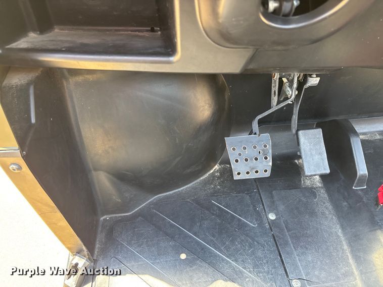 image for item EJ7825 2011 Polaris Ranger Crew 800 utility vehicle