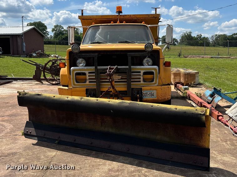 image for item EJ7830 1987 Chevrolet C70 dump truck