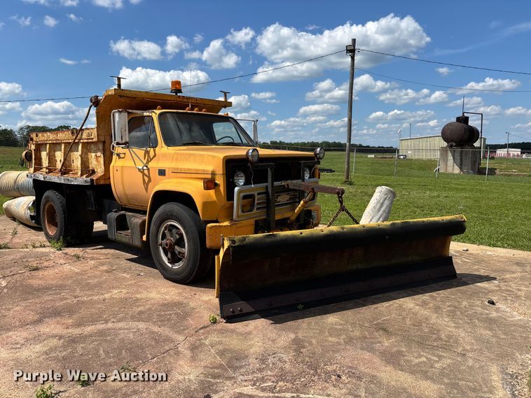 image for item EJ7830 1987 Chevrolet C70 dump truck