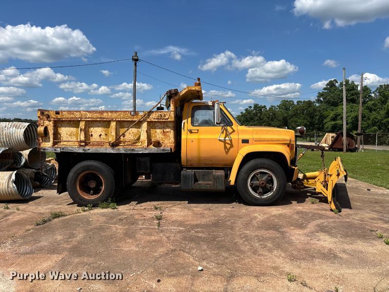 image for item EJ7830 1987 Chevrolet C70 dump truck