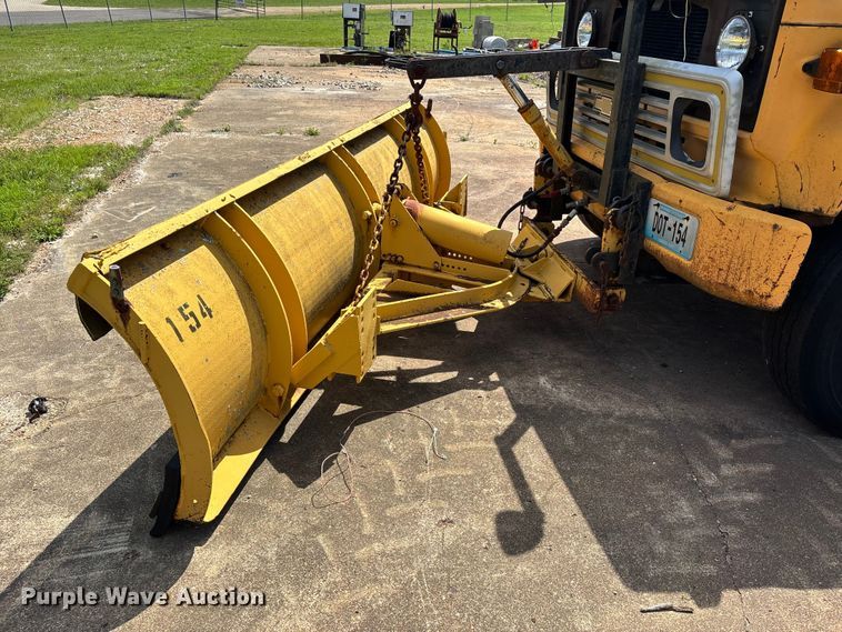 image for item EJ7830 1987 Chevrolet C70 dump truck