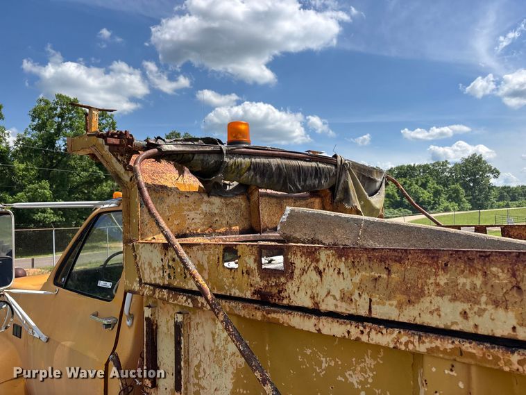 image for item EJ7830 1987 Chevrolet C70 dump truck