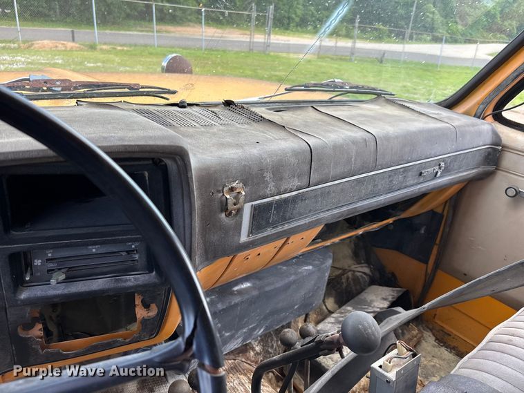image for item EJ7830 1987 Chevrolet C70 dump truck