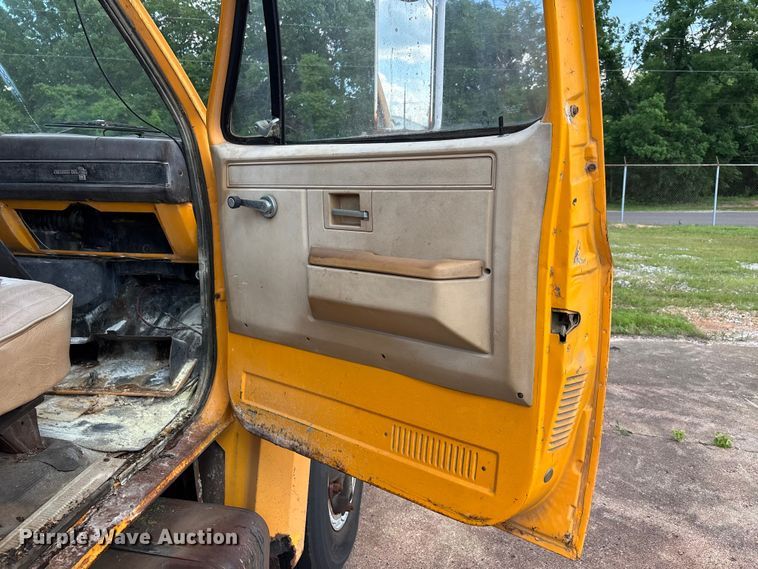 image for item EJ7830 1987 Chevrolet C70 dump truck