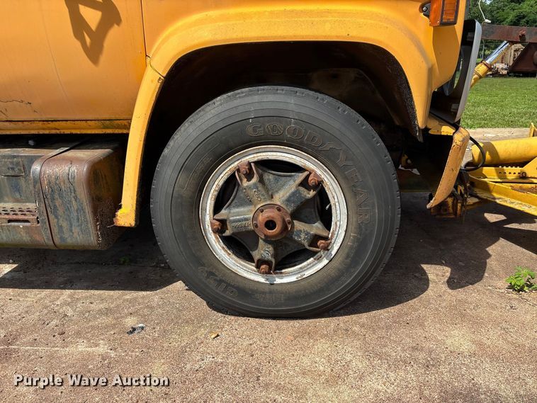 image for item EJ7830 1987 Chevrolet C70 dump truck