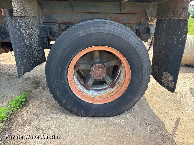 image for item EJ7830 1987 Chevrolet C70 dump truck