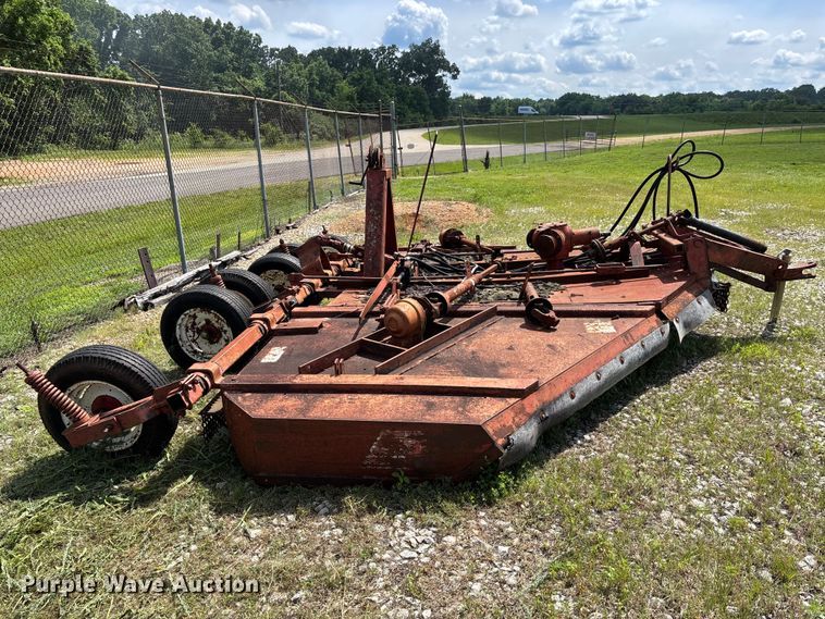 image for item EJ7831 (4) mowers