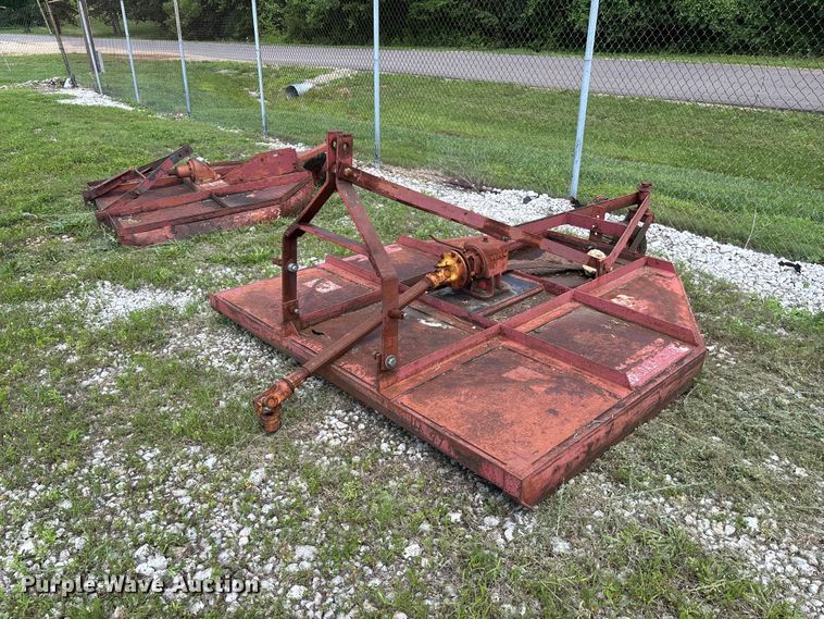 image for item EJ7831 (4) mowers