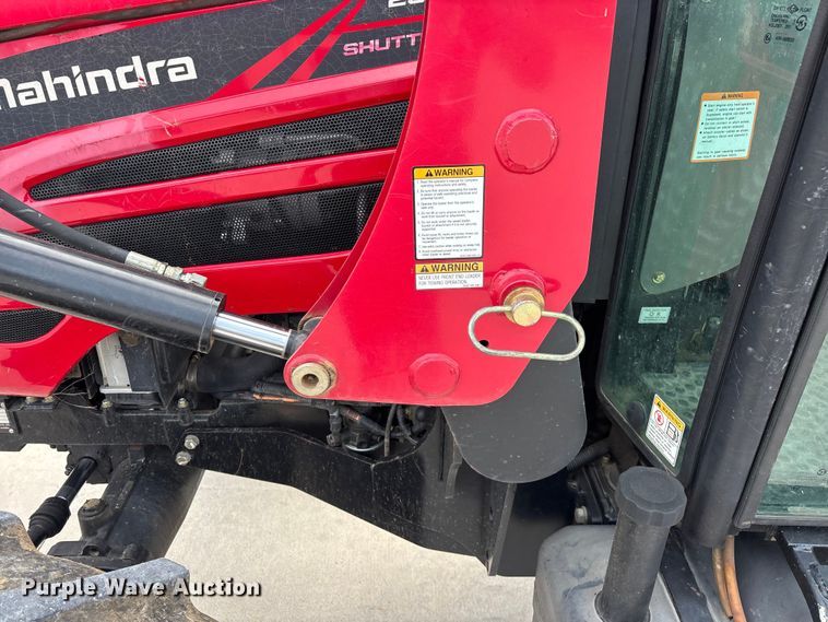 image for item EO4285 2015 Mahindra 2565 Shuttle MFWD tractor