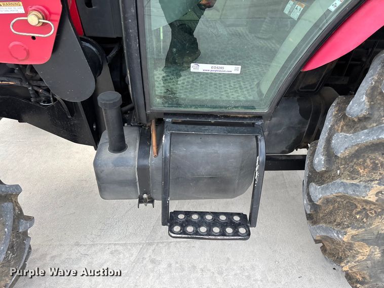 image for item EO4285 2015 Mahindra 2565 Shuttle MFWD tractor