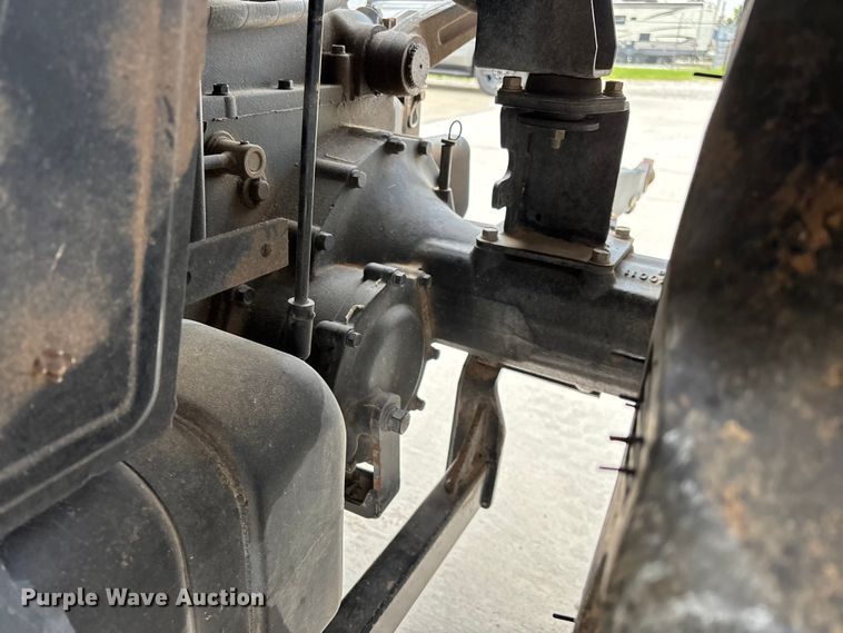 image for item EO4285 2015 Mahindra 2565 Shuttle MFWD tractor