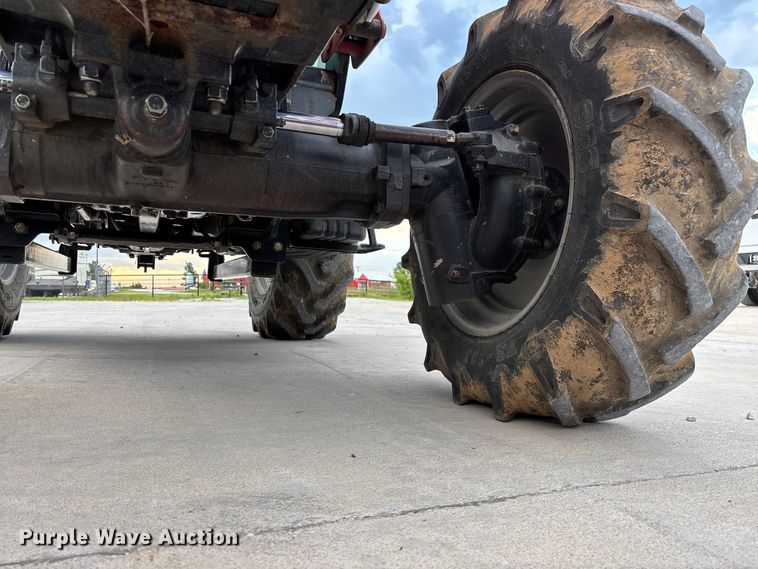 image for item EO4285 2015 Mahindra 2565 Shuttle MFWD tractor