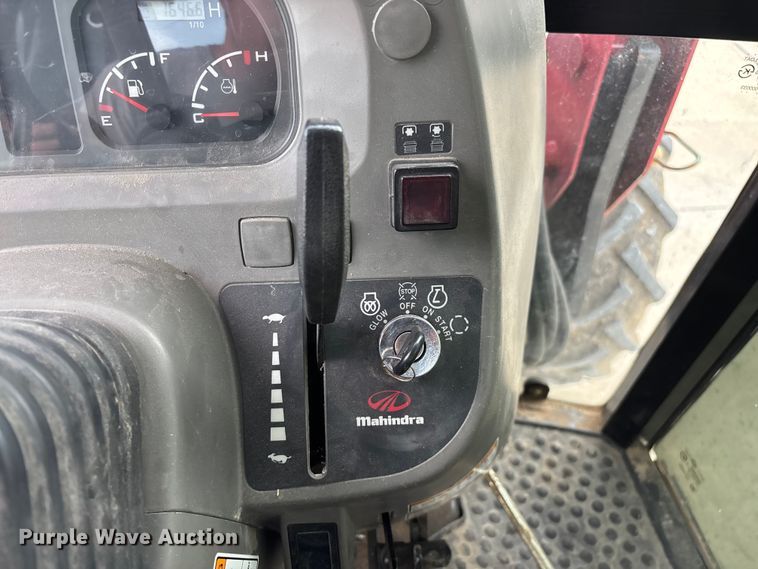 image for item EO4285 2015 Mahindra 2565 Shuttle MFWD tractor
