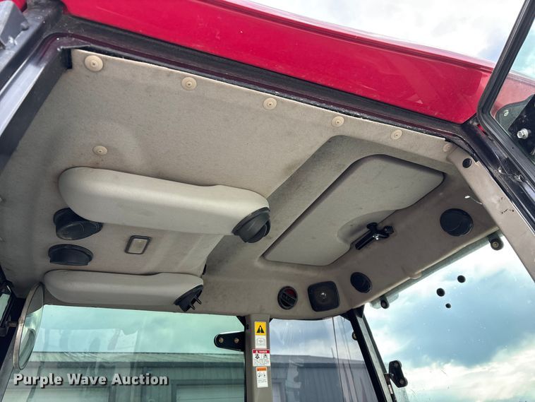 image for item EO4285 2015 Mahindra 2565 Shuttle MFWD tractor