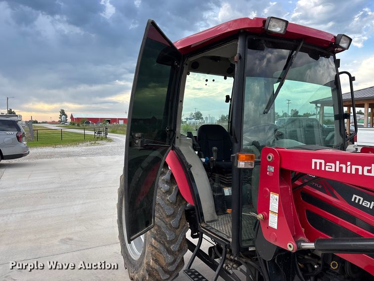 image for item EO4285 2015 Mahindra 2565 Shuttle MFWD tractor
