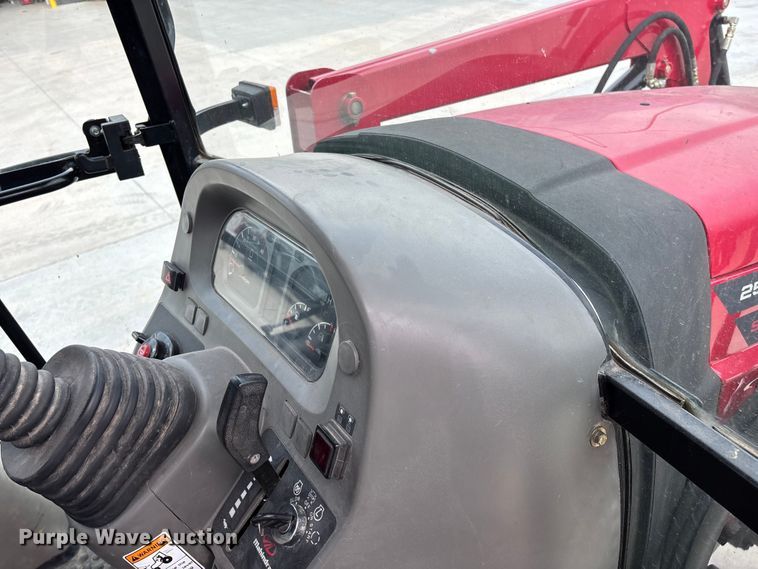 image for item EO4285 2015 Mahindra 2565 Shuttle MFWD tractor