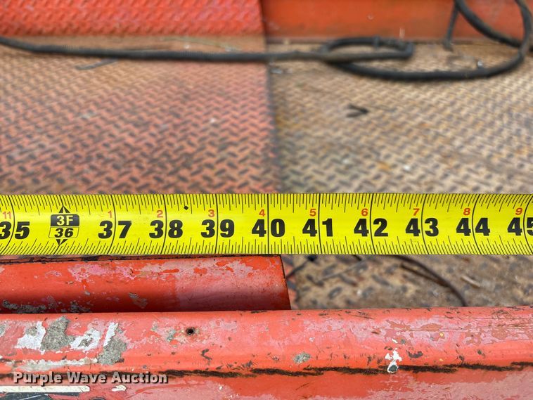 image for item EO4286 2000 JLG 3246E2 scissor lift