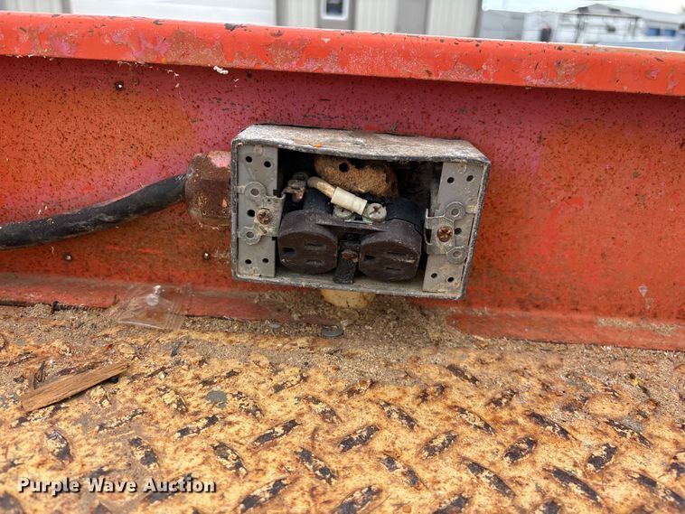 image for item EO4286 2000 JLG 3246E2 scissor lift