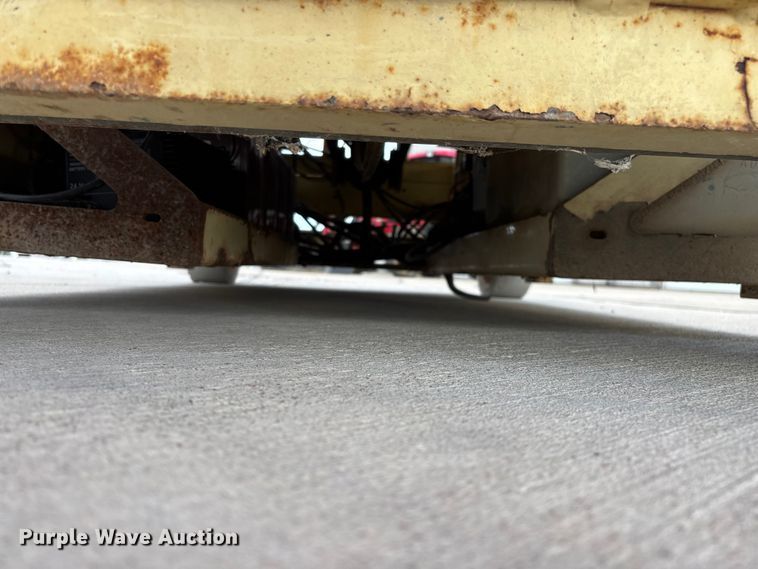 image for item EO4286 2000 JLG 3246E2 scissor lift