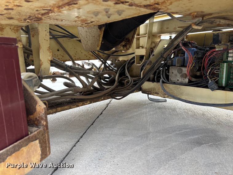 image for item EO4286 2000 JLG 3246E2 scissor lift