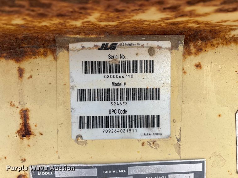 image for item EO4286 2000 JLG 3246E2 scissor lift