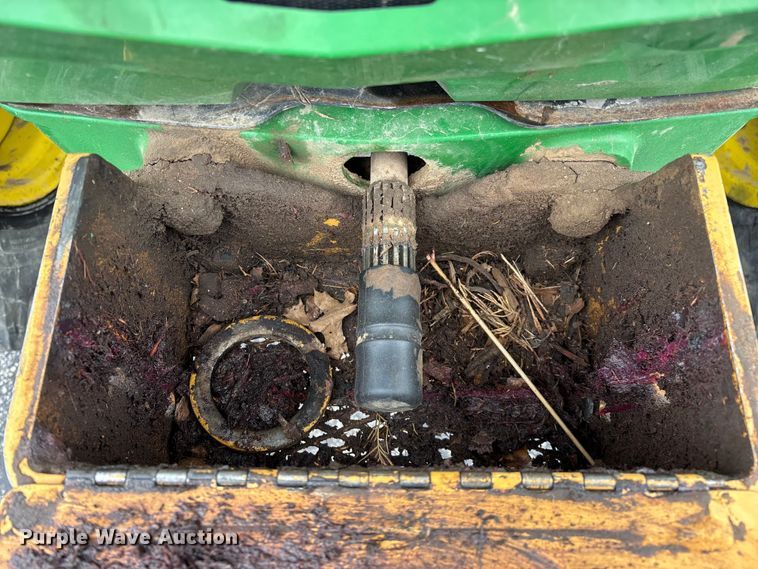 image for item EO4314 2013 John Deere 6115M MFWD tractor
