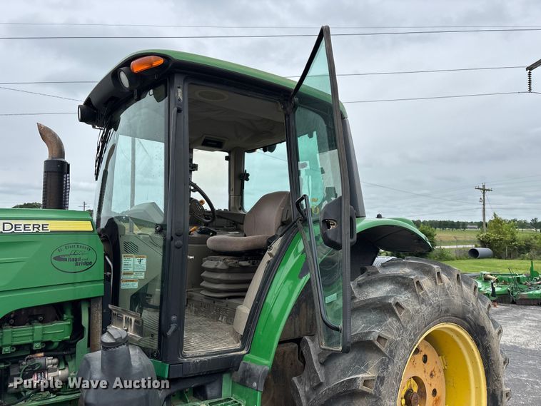 image for item EO4314 2013 John Deere 6115M MFWD tractor