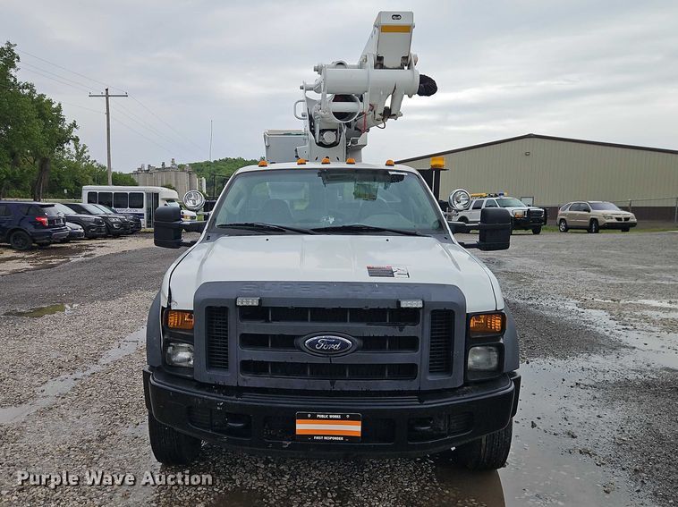 image for item EO7325 2010 Ford F550 bucket truck