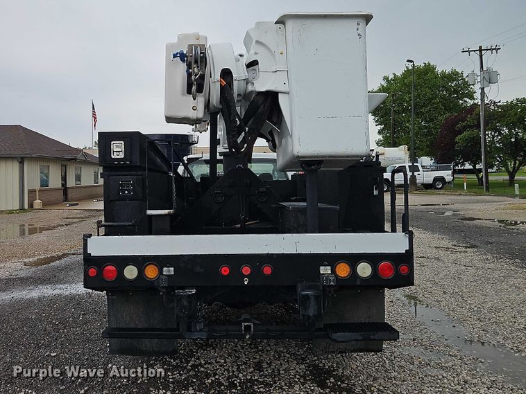 image for item EO7325 2010 Ford F550 bucket truck