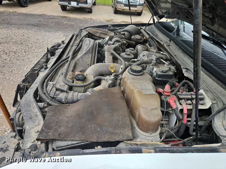 image for item EO7325 2010 Ford F550 bucket truck