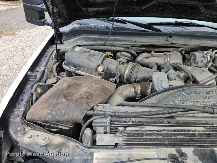 image for item EO7325 2010 Ford F550 bucket truck