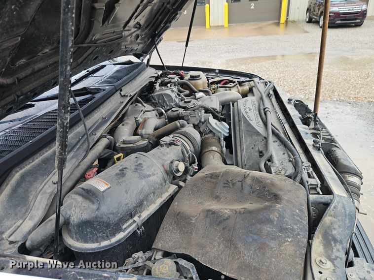 image for item EO7325 2010 Ford F550 bucket truck