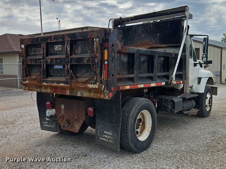 image for item EO7326 2014 International 7300 dump truck