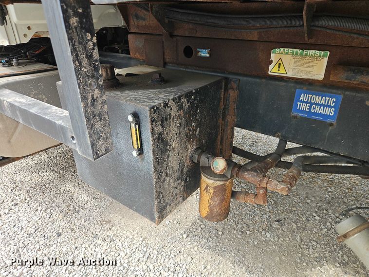 image for item EO7326 2014 International 7300 dump truck