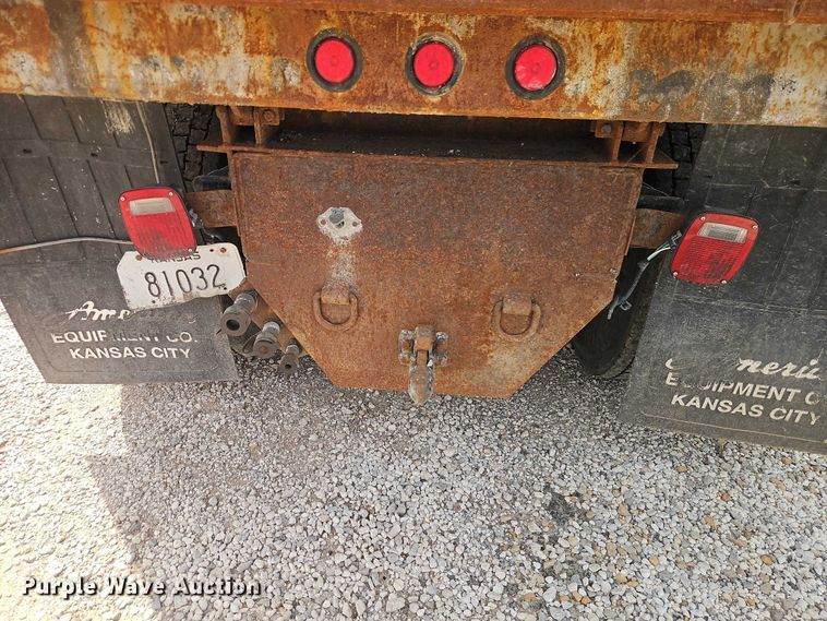 image for item EO7326 2014 International 7300 dump truck