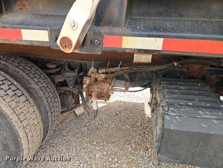 image for item EO7326 2014 International 7300 dump truck