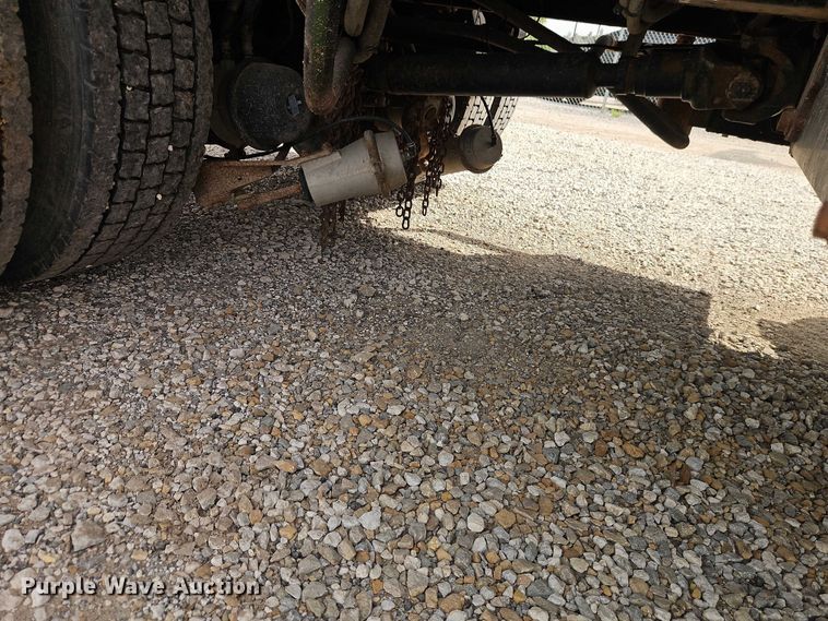 image for item EO7326 2014 International 7300 dump truck