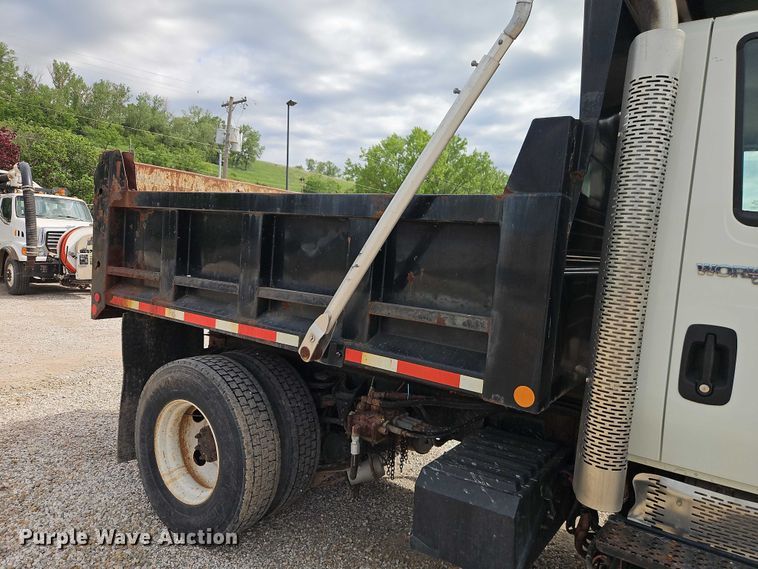 image for item EO7326 2014 International 7300 dump truck