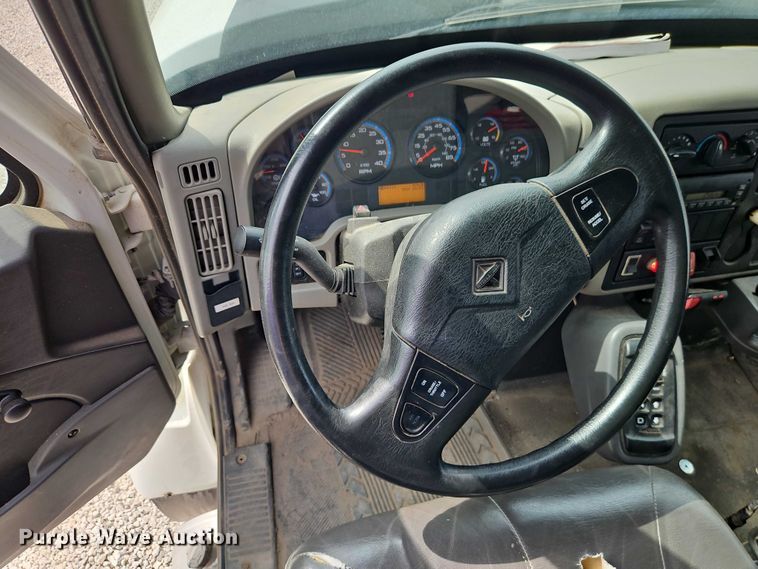 image for item EO7326 2014 International 7300 dump truck
