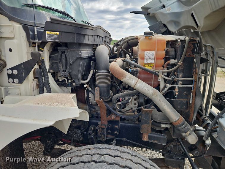 image for item EO7326 2014 International 7300 dump truck